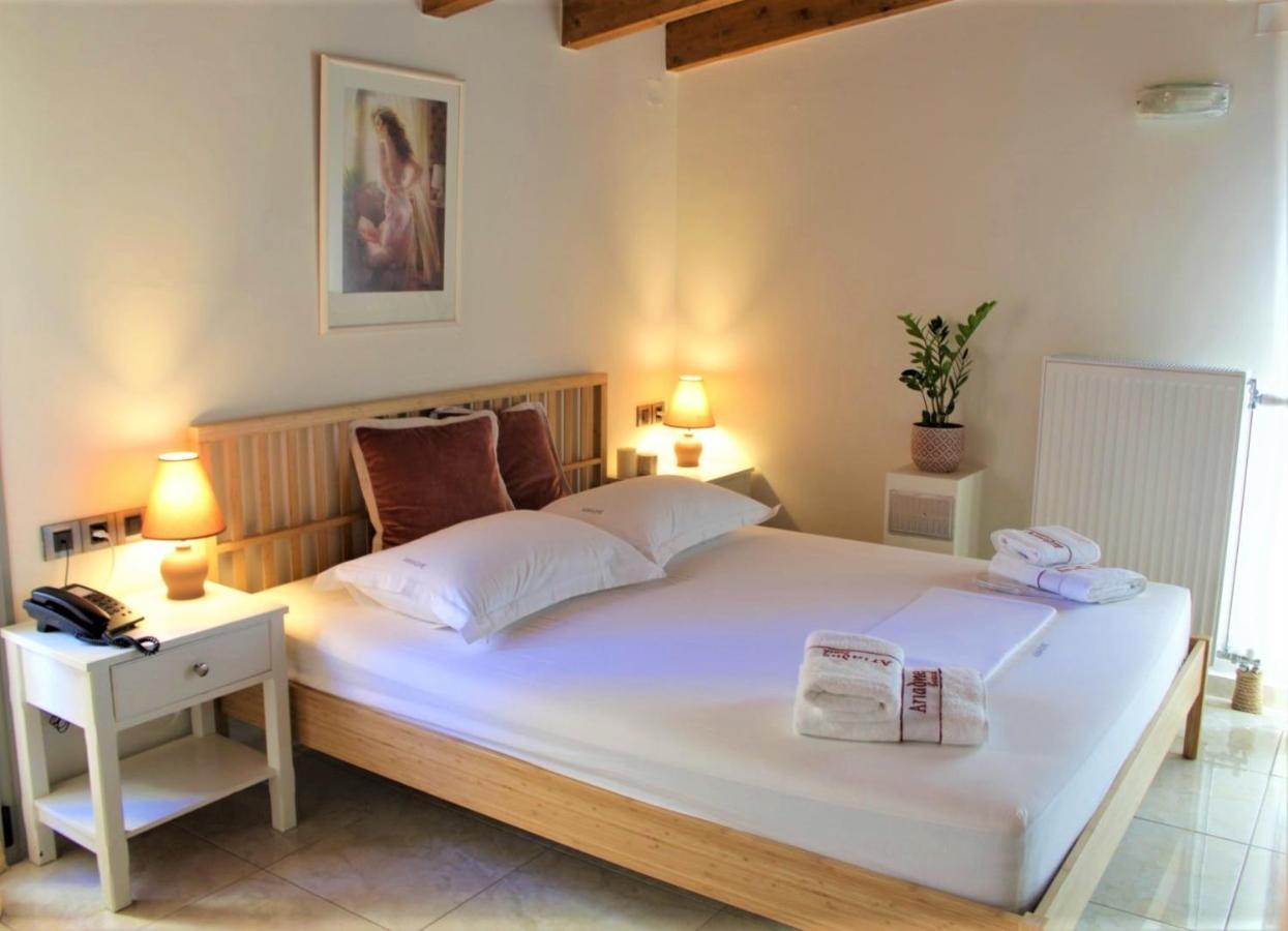 Hébergement de vacances Casa Ariadne Platanés